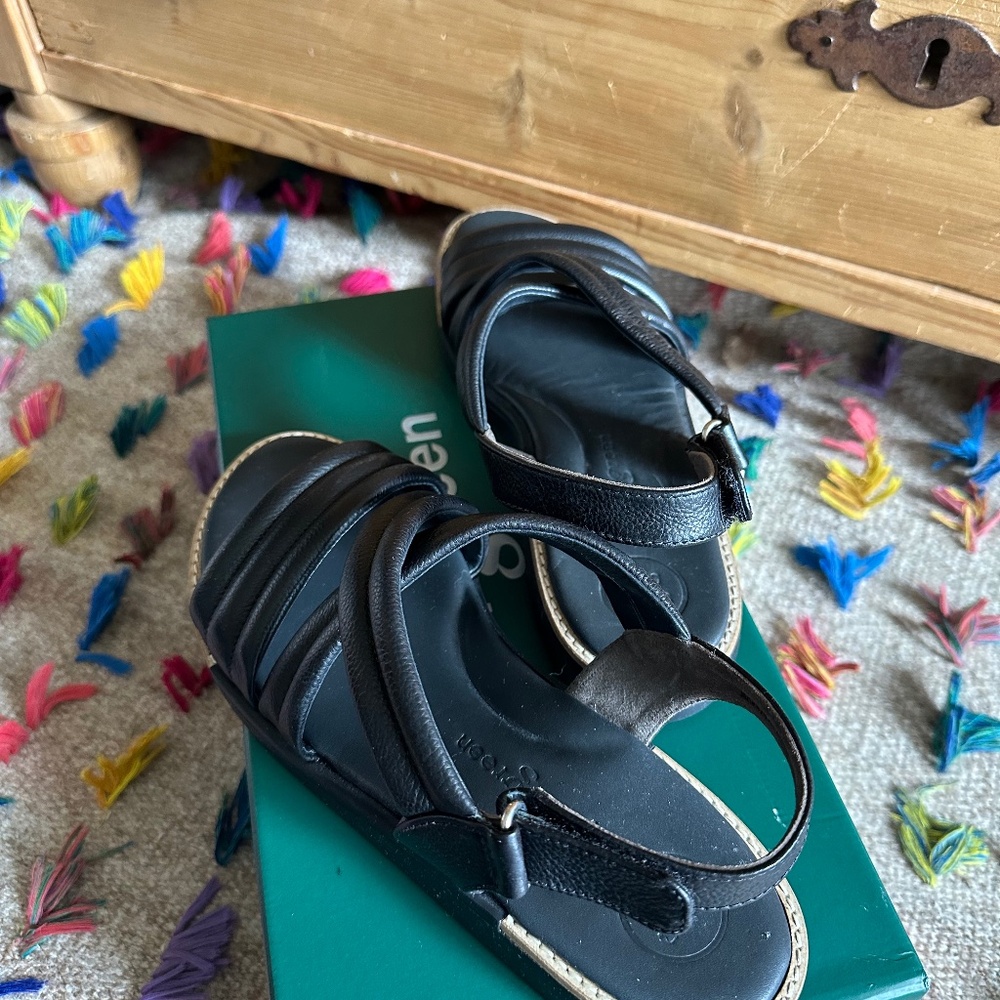 Paul Green Sandals
